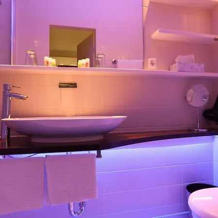 摩德纳酒店 3* 巴特施泰本