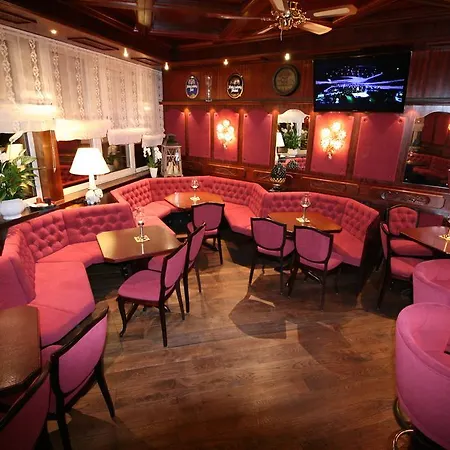 招待所 摩德纳酒店 3*