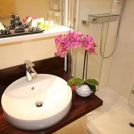 招待所 摩德纳酒店 3*