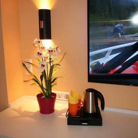 Πανσιόν Modena 3*