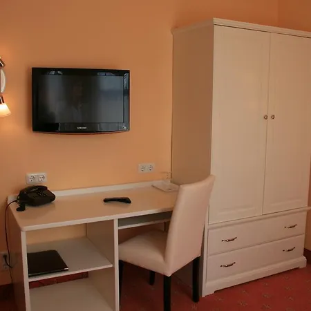 Modena Guest house 3*