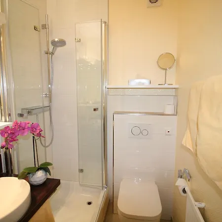 Modena Guest house