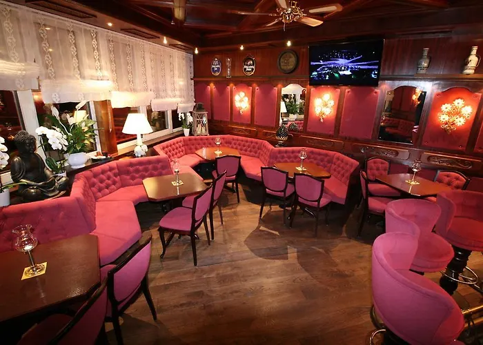 招待所 摩德纳酒店 3*
